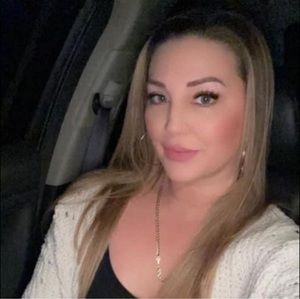 Meet your Posher, Stefanie